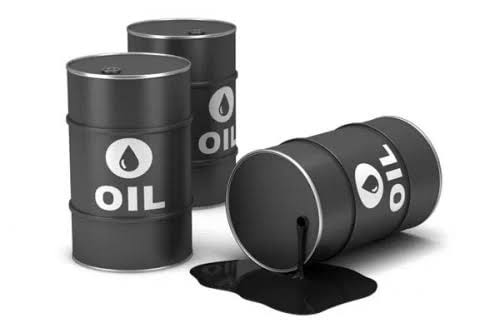 Oil rises to $90 as Iran hits tankers in Hormuz