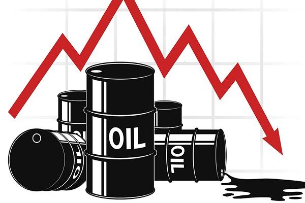 Oil Prices Slip as Saudi Arabia Offers More Crude Through Oman, Diesel Near Record High